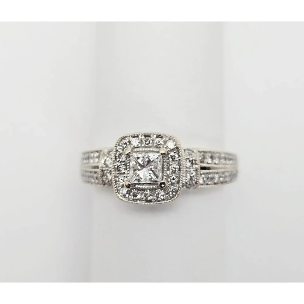 Elegant 14K Karat Solid White Gold Ladies Diamond Halo Engagement Ring Size 9.75